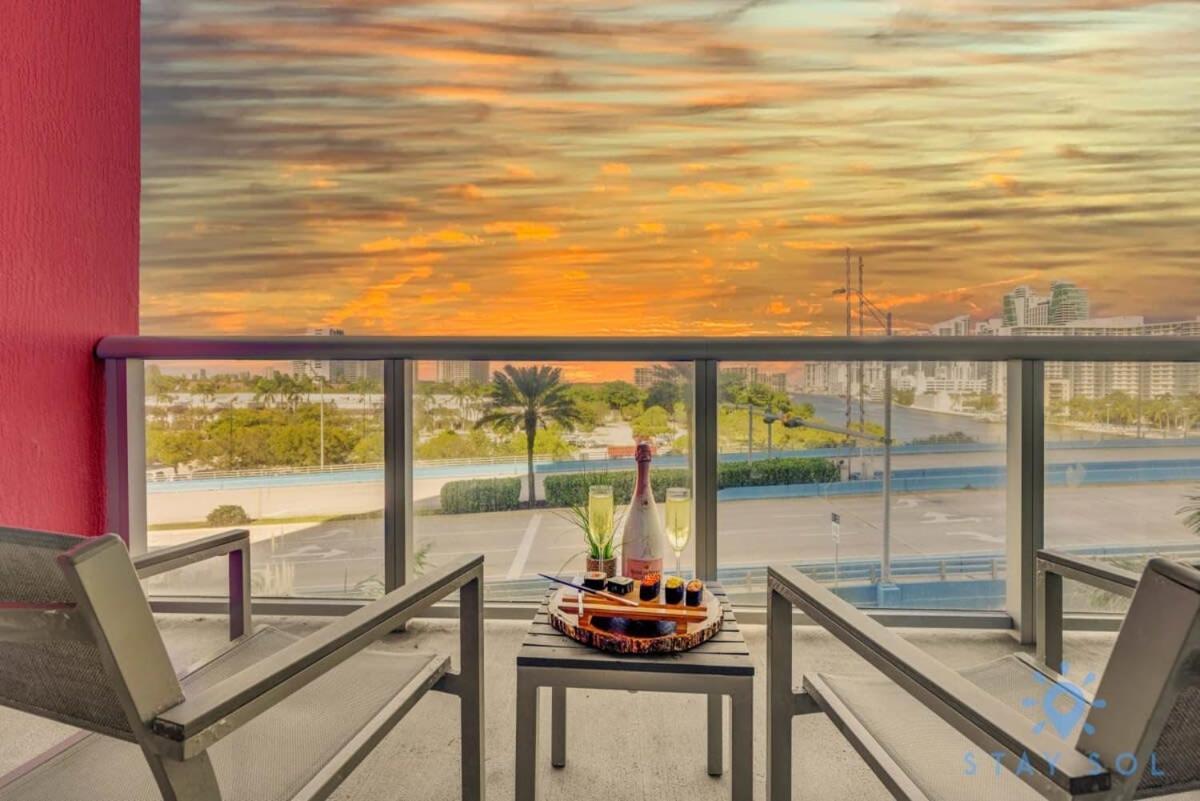 Balcony - Pool - Near Beach - Gym Hallandale Beach Luaran gambar